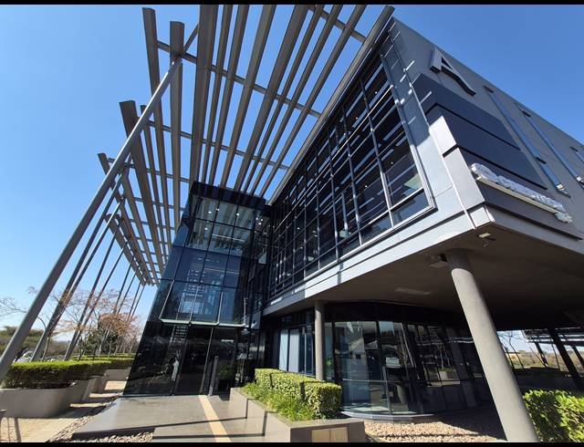 282M² OFFICE TO LET IN WOODMEAD